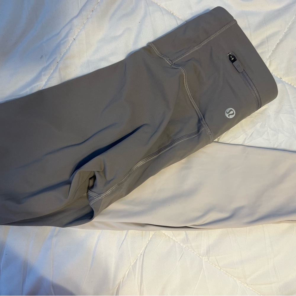 LIMITED TIME ONLY: Lululemon Speed Wunder Under Leggings Colorblock
